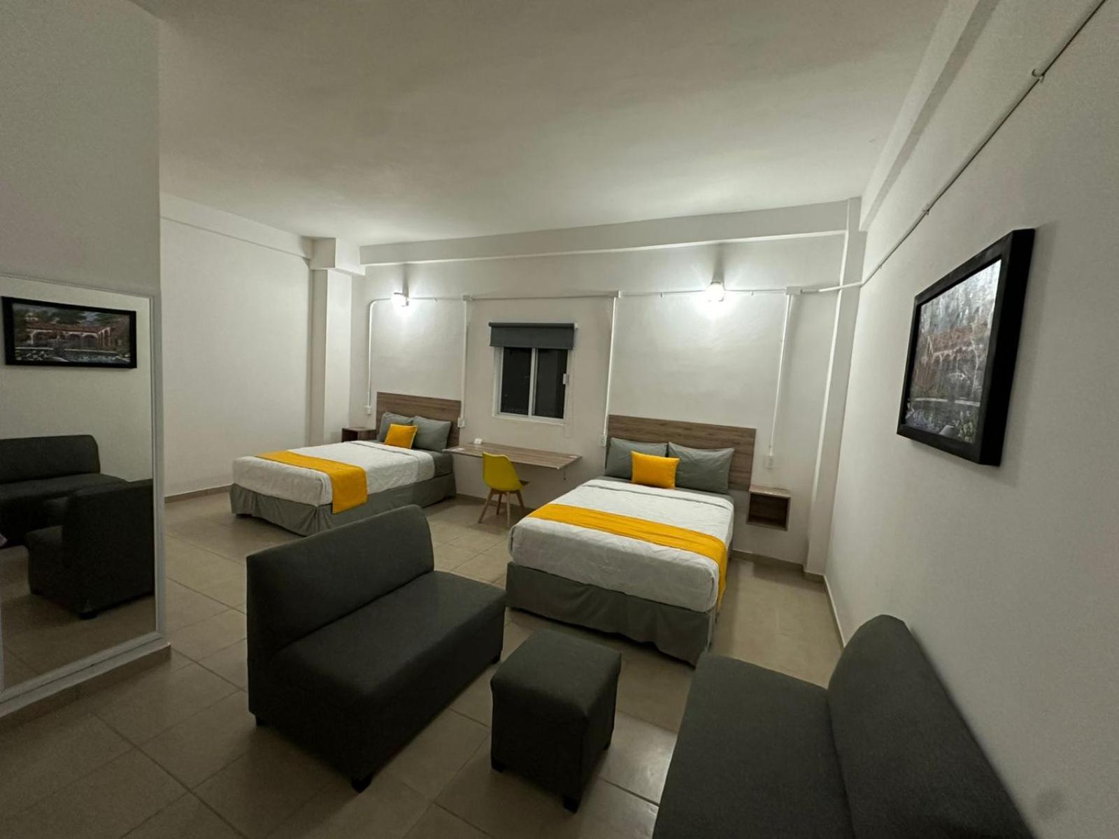 Hotel Plaza Centenario Juan Aldama Exterior photo